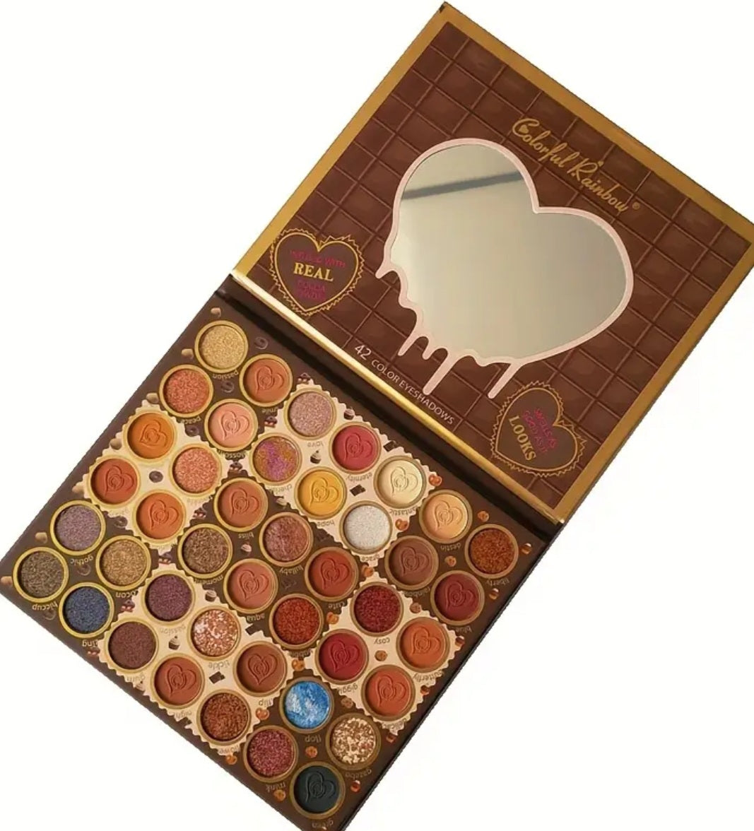 42-Color Eyeshadow Palette - Luxurious Matte & Shimmer Shades, Alcohol-Free, for All Occasions - Brown, Blue, Golden, Black Tones in Heart-Shaped Packaging